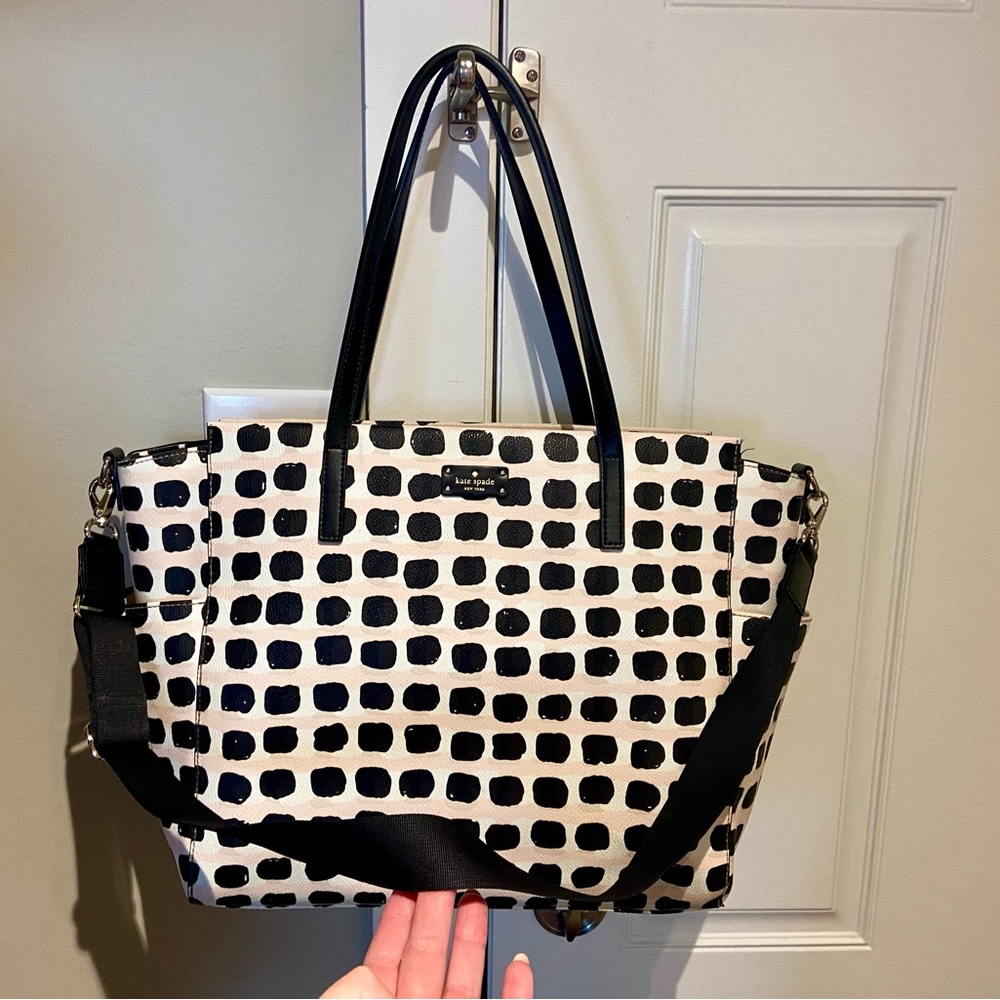 KATE SPADE Elegant Black, White, and Pale Pink Designer Tote Bag - Picture 2 of 3